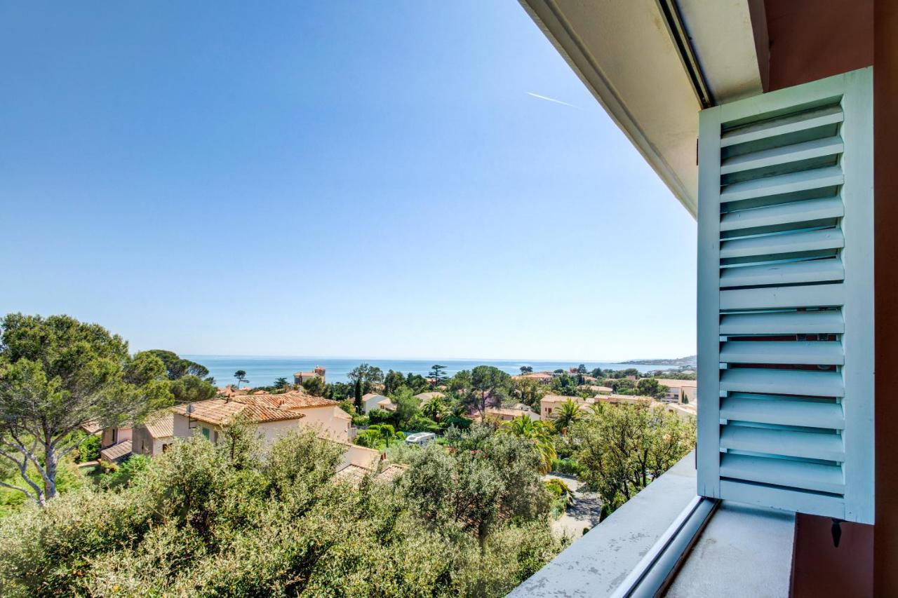 Vacanceole - Les Calanques Du Parc Fréjus エクステリア 写真